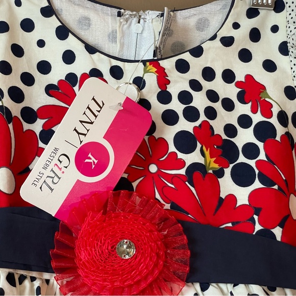 NWT Beautiful 1/2 Year Old Girls Floral Cotton Dress in Red, Blue and White. - Picture 6 of 16